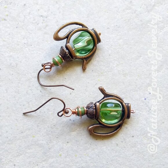 🍂🍁🍃 3/$25 Tea Pot Dangle Earrings w. Green Glass Beads! Tea & Coffee Addicts - Picture 1 of 6